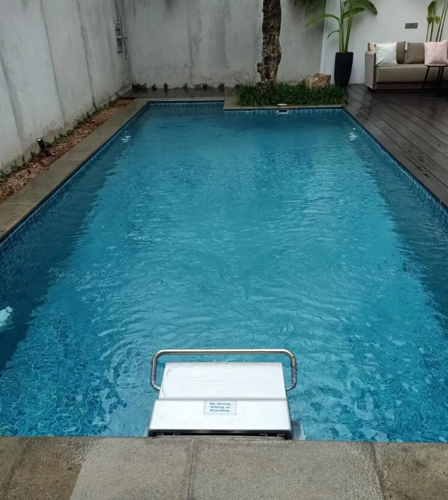 proyek whirlpool kolam air hangat