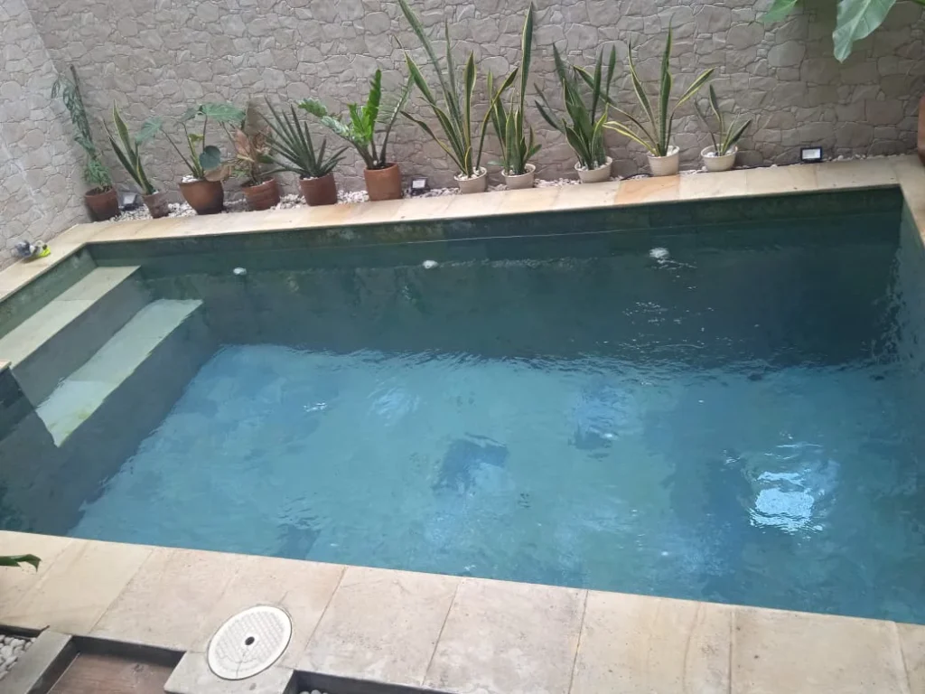 konstruksi kolam renang