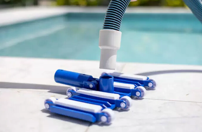 vacuum kolam renang